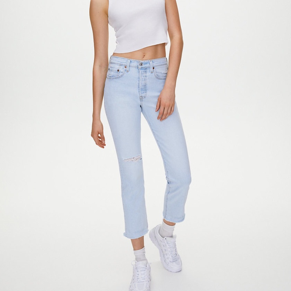 NWOT Levi’s 501 Crop Shout Out